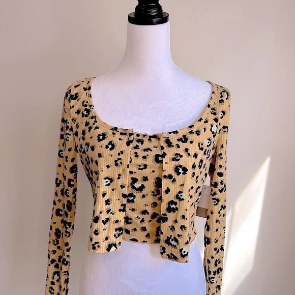 NWT BP Leopard Animal Print Crop Top Twin Set Cami and Button Up Size Small NEW - Picture 4 of 15